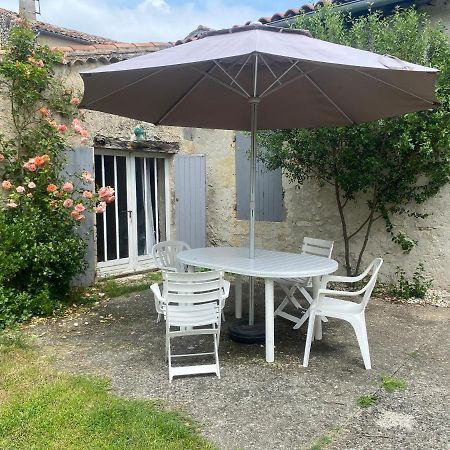 Studio pour 4 personnes au Sabathé Saint-Mezard Extérieur photo