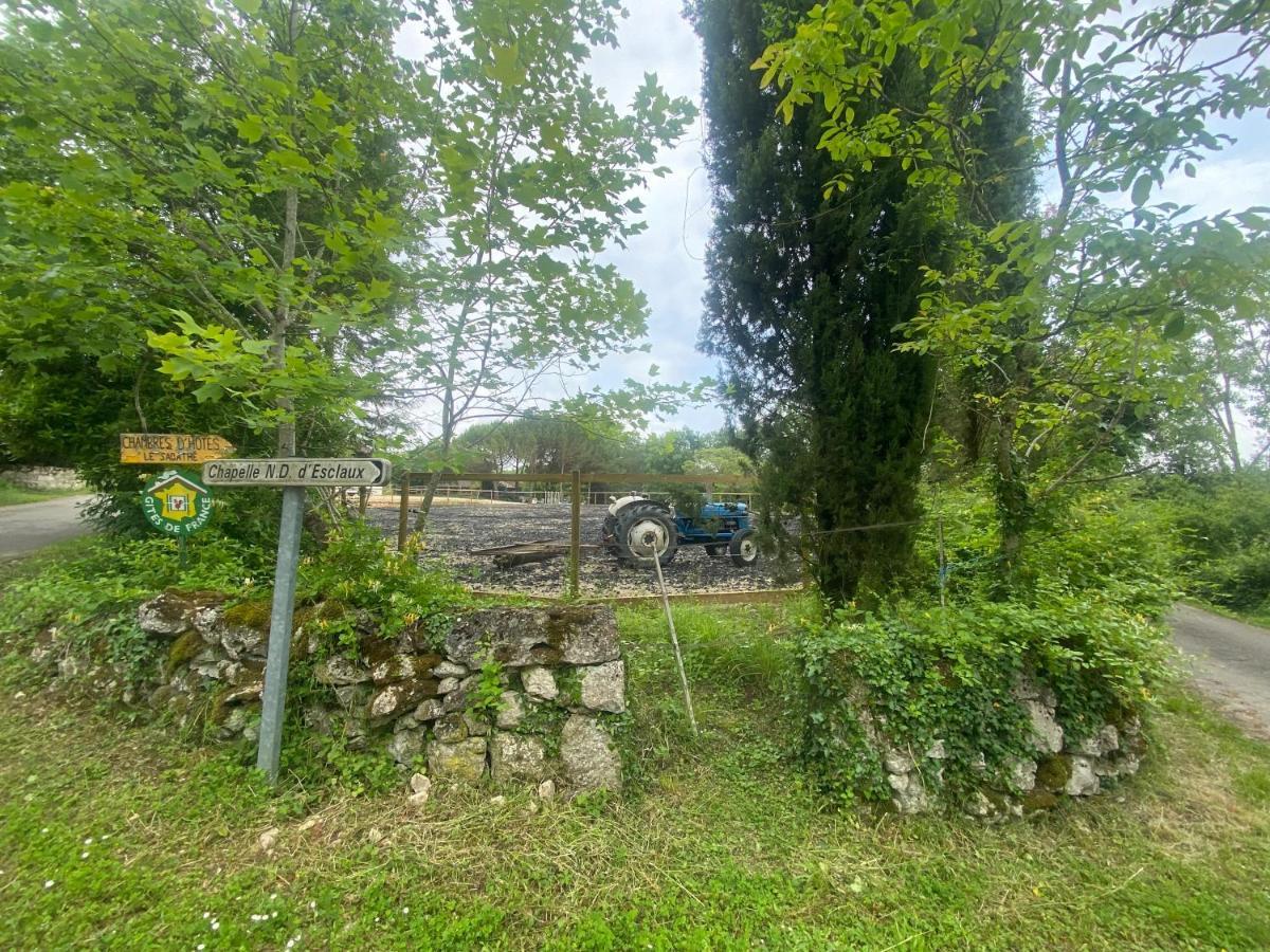 Studio pour 4 personnes au Sabathé Saint-Mezard Extérieur photo