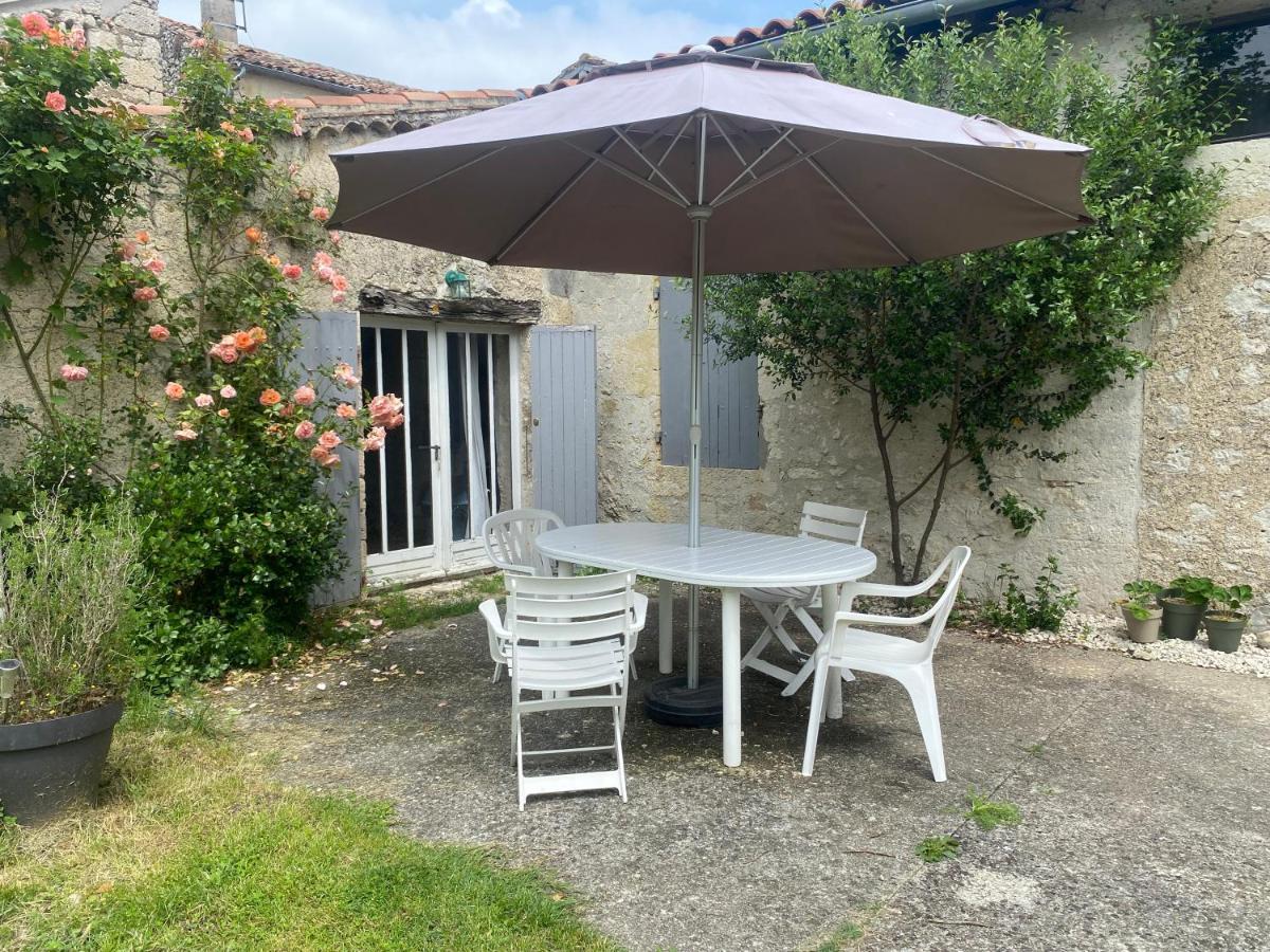 Studio pour 4 personnes au Sabathé Saint-Mezard Extérieur photo